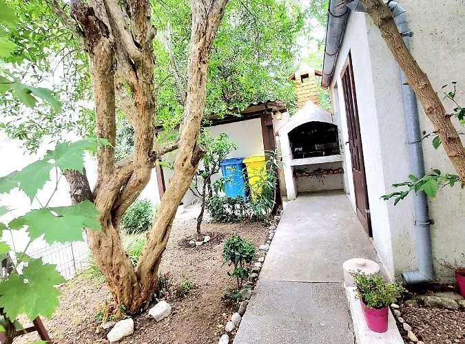 Buble Summer House * Rab Town