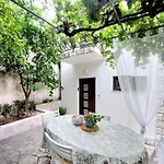 Buble Summer House