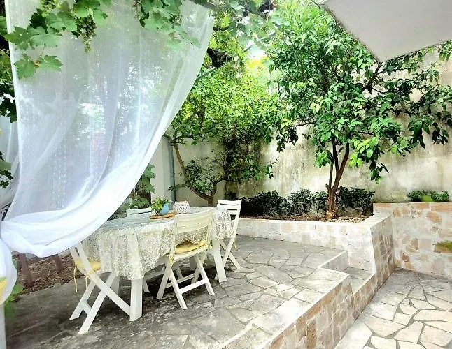 Hébergement de vacances Buble Summer House Rab Town
